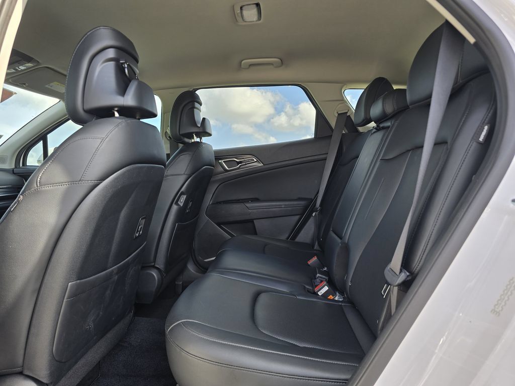 Certified 2025 Kia Sportage EX FWD image 17