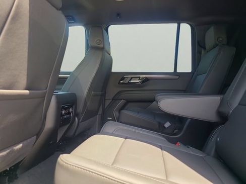 New 2026 Chevrolet Suburban LT w/ Comfort Package RWD image 12