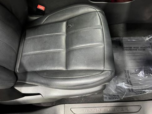 Used 2020 Land Rover Range Rover Evoque SE image 19