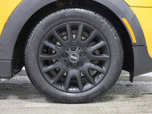 Used 2016 MINI Cooper 2-Door Hardtop image 12