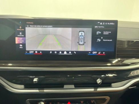 Certified 2024 BMW X7 xDrive40i w/ M Sport Package AWD/4WD image 39