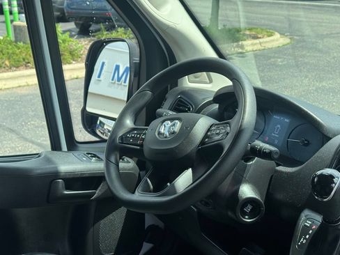 Used 2025 RAM ProMaster 2500 w/ Convenience Group FWD image 18