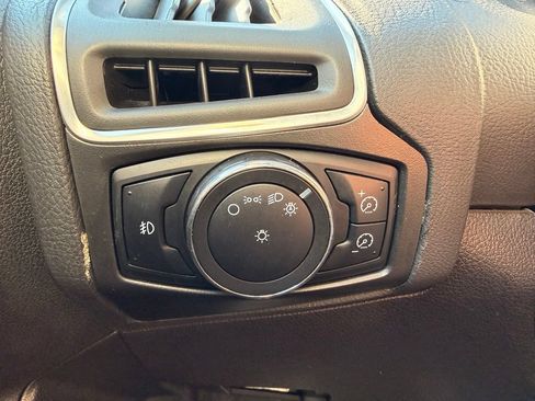 Used 2012 Ford Focus Titanium FWD image 22