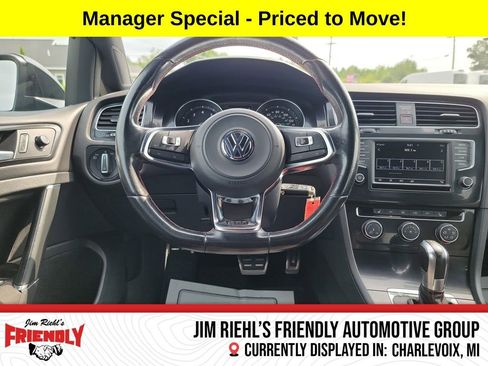 Used 2016 Volkswagen Golf S image 14