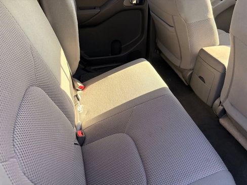 Certified 2020 Nissan Frontier SV RWD image 14