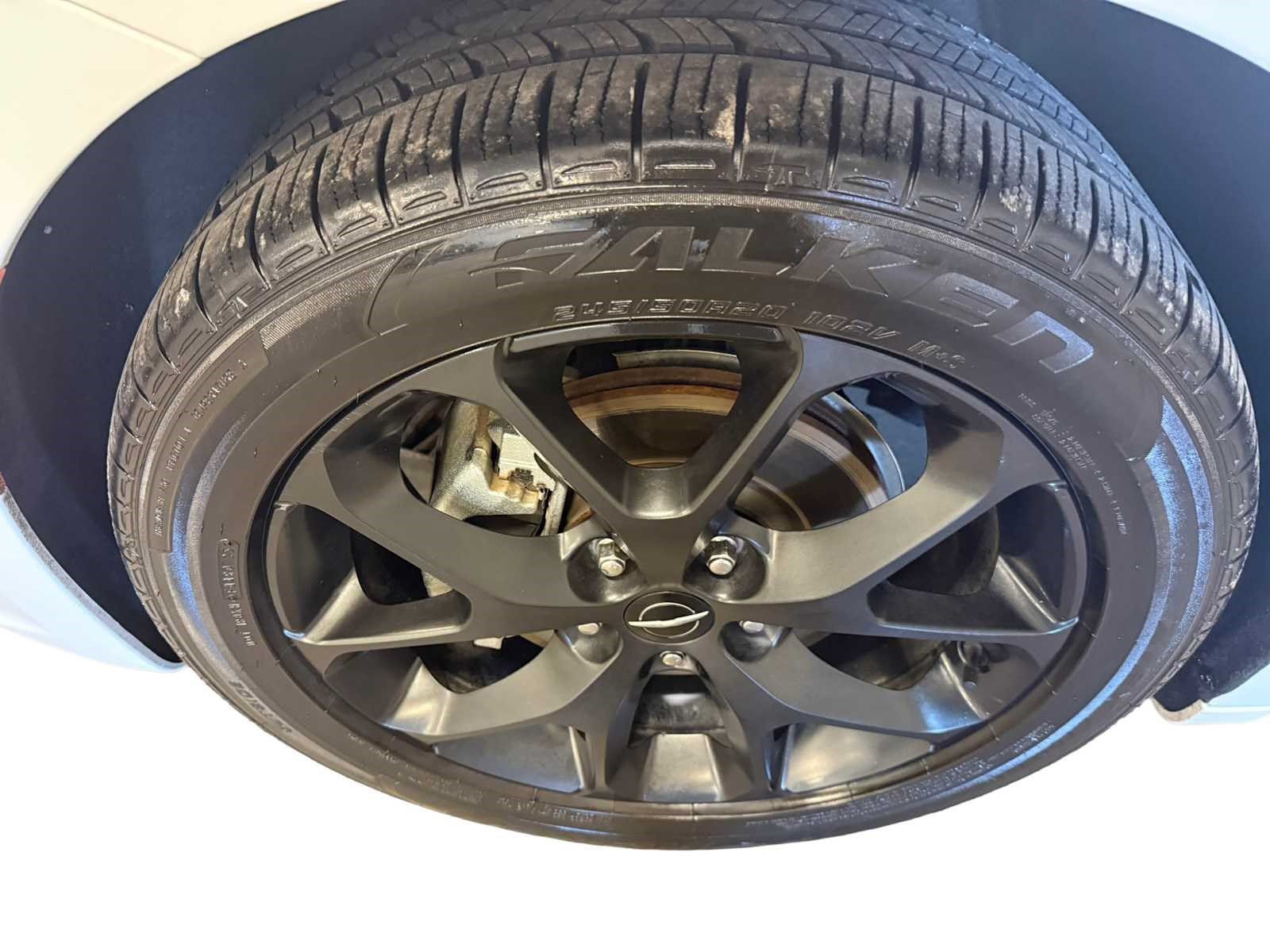 Used 2024 Chrysler Pacifica Limited w/ S Appearance Package FWD image 8