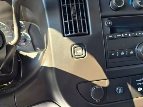 New 2024 Chevrolet Express 4500 w/ Power Convenience Package image 18