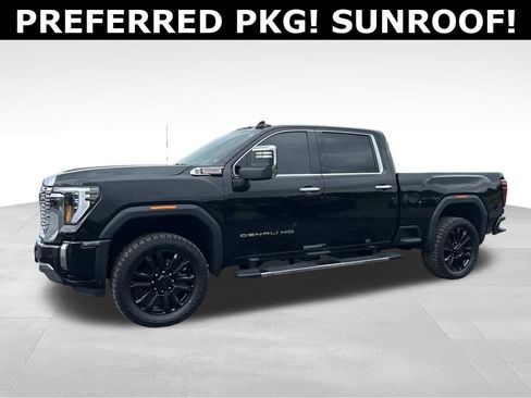 Used 2025 GMC Sierra 2500 Denali AWD/4WD image 1