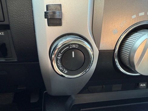 Used 2017 Toyota Tundra SR5 image 30