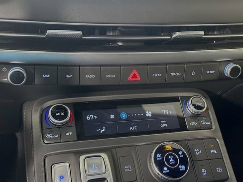 Used 2025 Hyundai Palisade Calligraphy AWD/4WD image 16