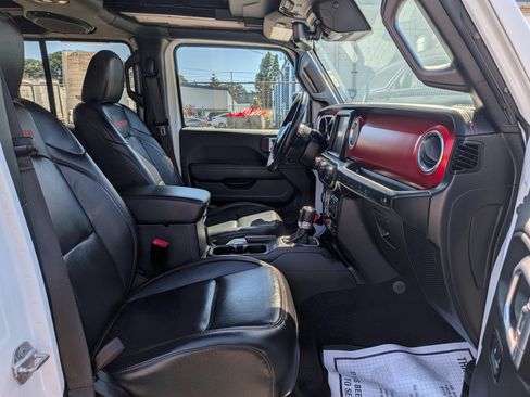 Used 2021 Jeep Wrangler Unlimited Rubicon w/ Uconnect 4C Nav & Sound Group AWD/4WD image 7