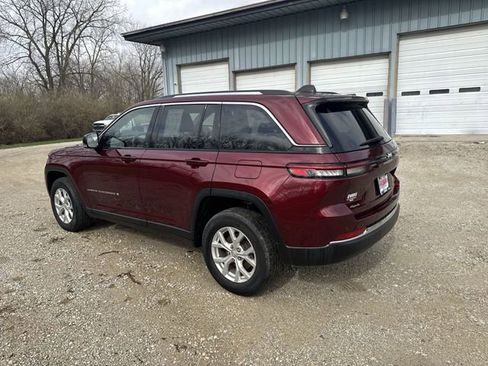 Used 2023 Jeep Grand Cherokee Limited image 7