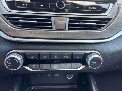 Used 2023 Nissan Altima 2.5 SV w/ SV Premium Package AWD/4WD image 24