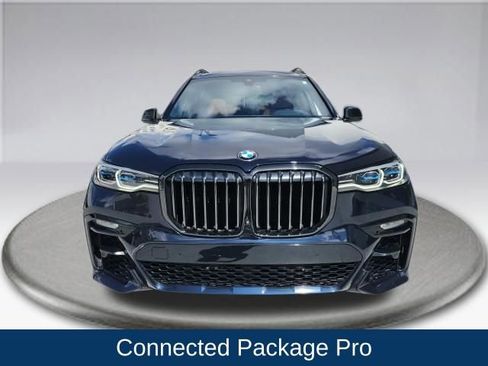 Used 2022 BMW X7 M50i w/ Luxury Seating Package image 10