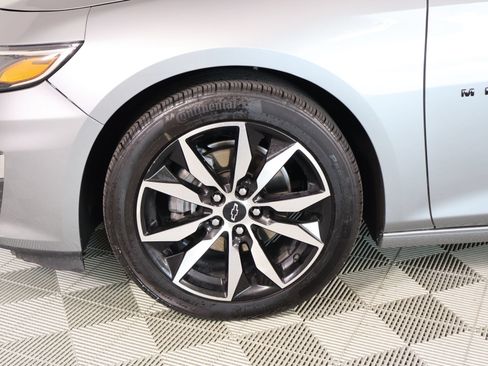 Used 2025 Chevrolet Malibu RS FWD image 16