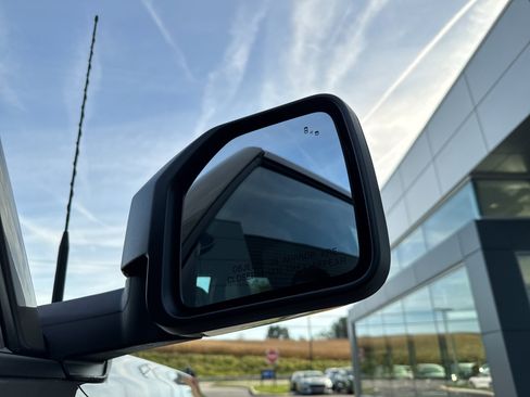 New 2025 Ford Bronco Outer Banks w/ Sasquatch Package image 24