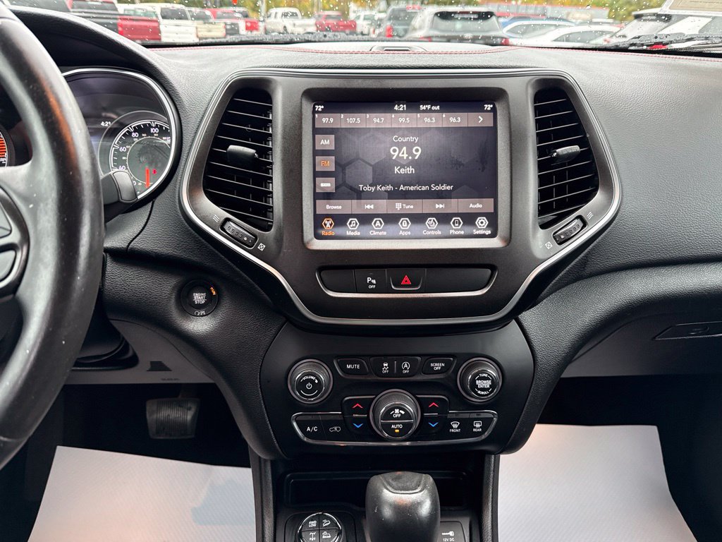Used 2019 Jeep Cherokee Trailhawk w/ Cold Weather Group AWD/4WD image 7