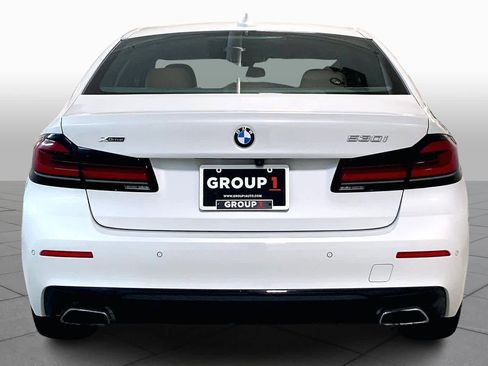 Used 2023 BMW 530i xDrive w/ Premium Package image 5