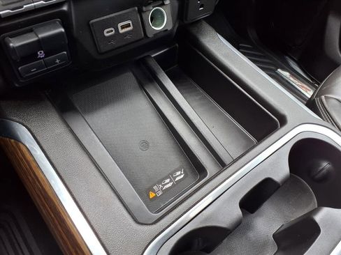 Used 2023 Chevrolet Silverado 2500 High Country w/ LPO, Hitch Package image 16