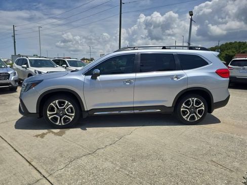 Used 2023 Subaru Ascent Touring AWD/4WD image 5