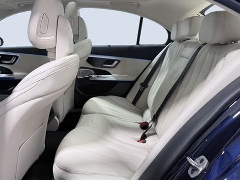 New 2026 Mercedes-Benz E 350 4MATIC Sedan image 7