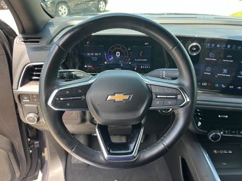 Used 2025 Chevrolet Tahoe Premier RWD image 16