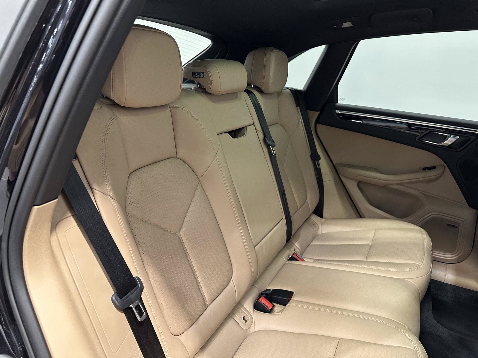 Used 2024 Porsche Macan S AWD/4WD image 41