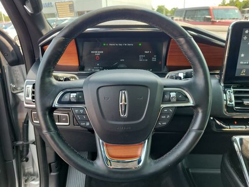 Used 2019 Lincoln Navigator Reserve AWD/4WD image 24
