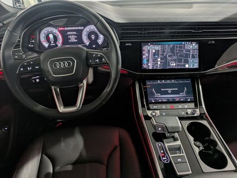 Certified 2025 Audi Q7 3.0T Premium Plus image 18