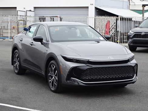 New 2026 Toyota Crown Xle image 2