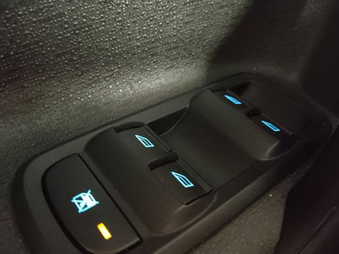 Used 2018 Ford Fiesta SE FWD image 27