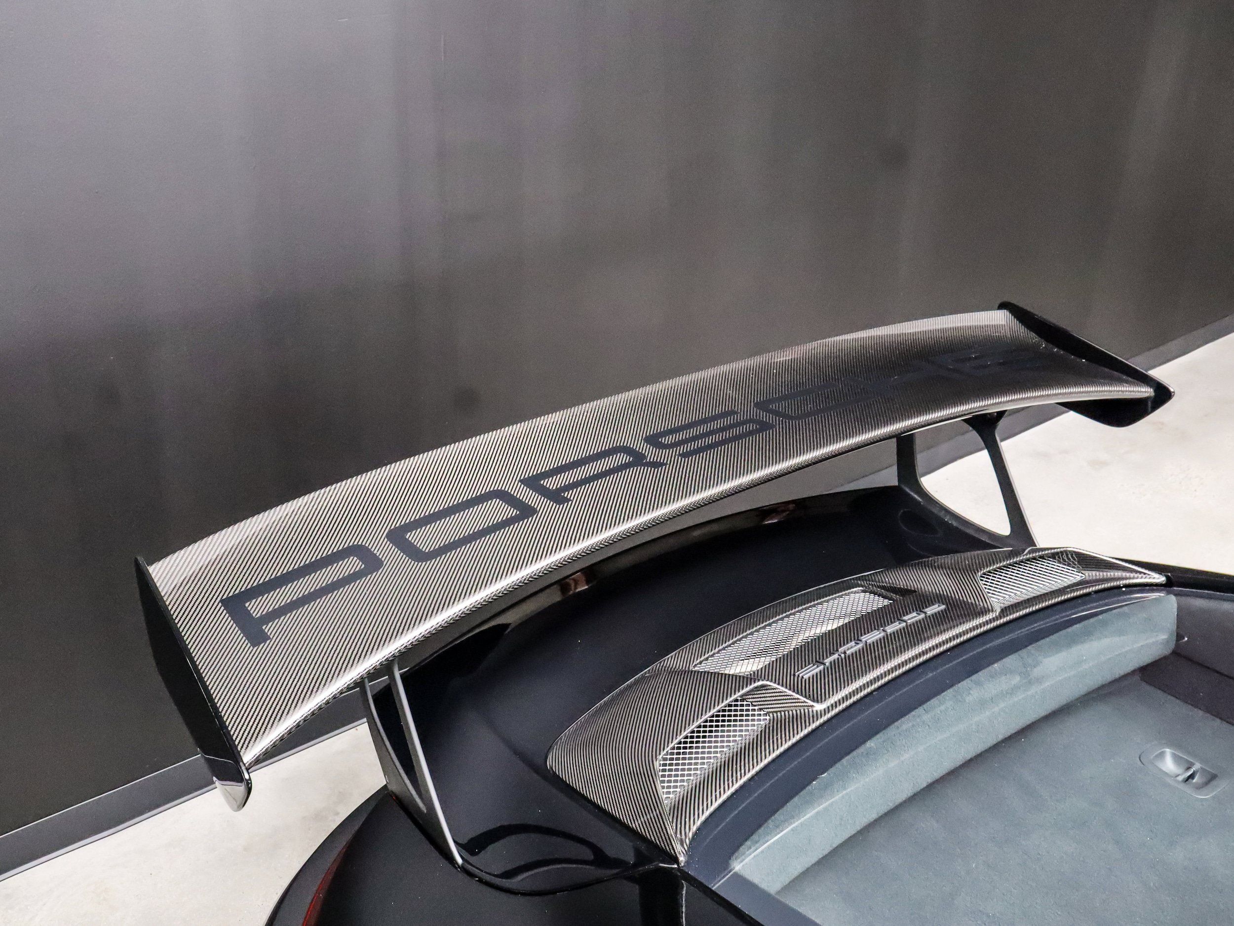 Certified 2018 Porsche 911 GT2 RS RWD image 15