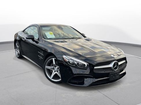Used 2017 Mercedes-Benz SL 550 image 4
