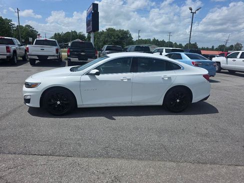 Used 2024 Chevrolet Malibu LT FWD image 2