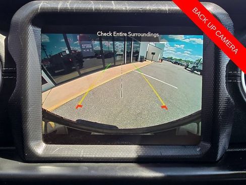 Used 2023 Jeep Wrangler Unlimited Sahara w/ Cold Weather Group AWD/4WD image 20