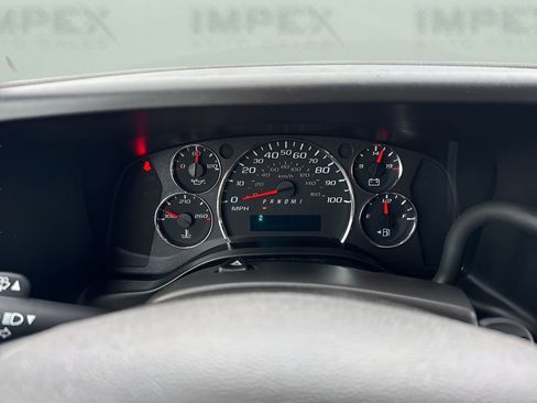 Used 2024 Chevrolet Express 2500 w/ Driver Convenience Package image 16