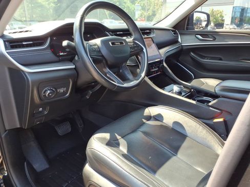 Used 2022 Jeep Grand Cherokee Limited AWD/4WD image 13