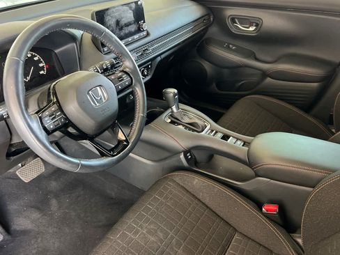 Used 2024 Honda HR-V Sport image 9
