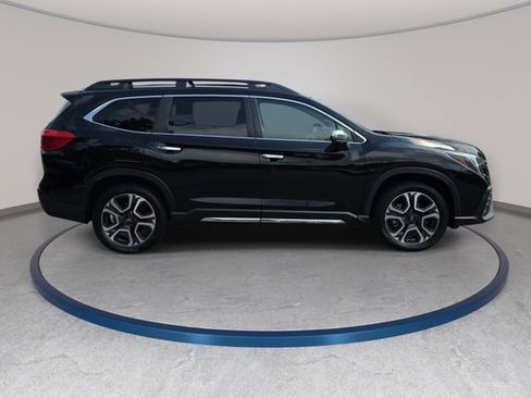 Used 2023 Subaru Ascent Touring AWD/4WD image 4