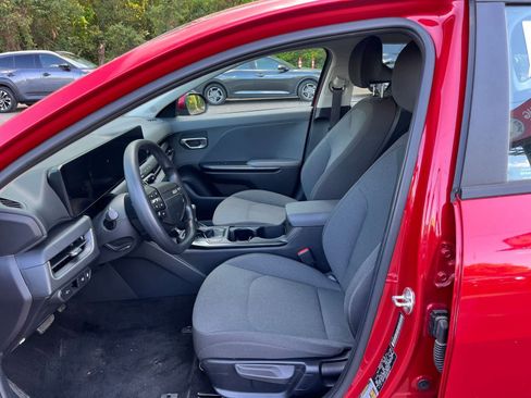 Used 2025 Kia K4 LXS image 27