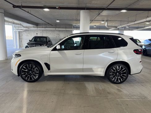 New 2026 BMW X5 xDrive50e w/ M Sport Package image 4