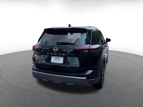 Used 2026 Nissan Rogue SL FWD image 15
