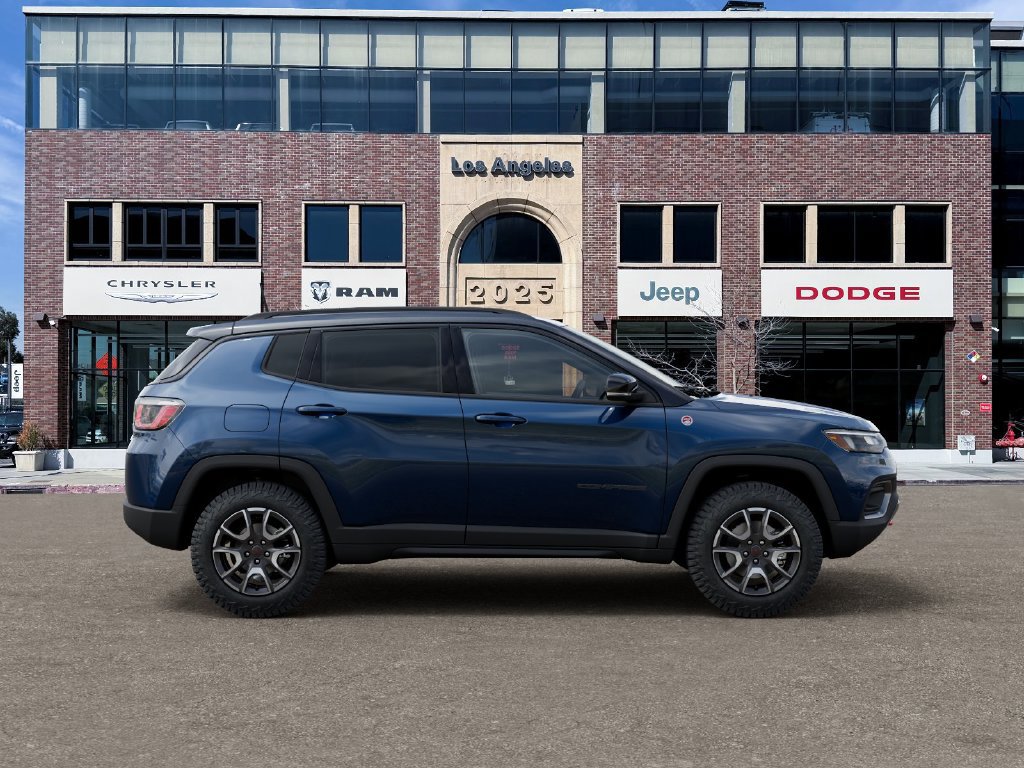 New 2026 Jeep Compass Trailhawk w/ Sun, Sound & Navigation Group AWD/4WD image 21