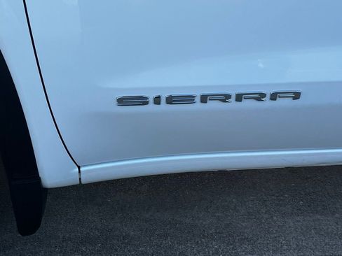 Used 2024 GMC Sierra 1500 SLT image 21
