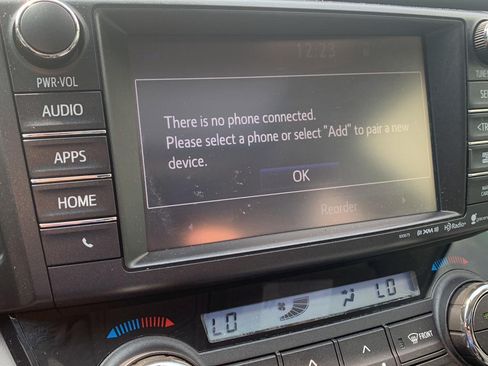 Used 2017 Toyota RAV4 XLE FWD image 20