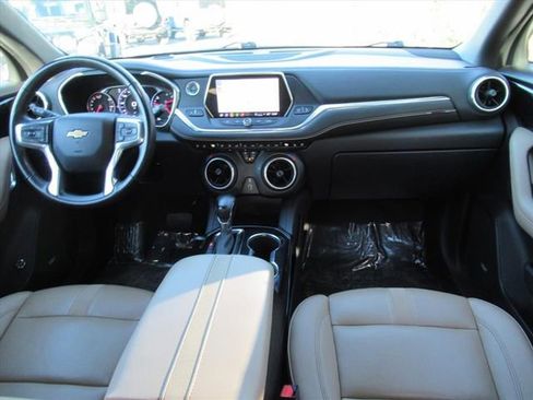 Used 2022 Chevrolet Blazer Premier w/ Enhanced Convenience Package image 12