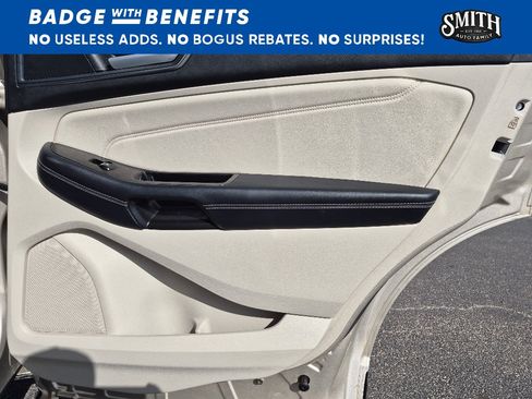 Used 2018 Ford Edge Titanium w/ Technology Package FWD image 15