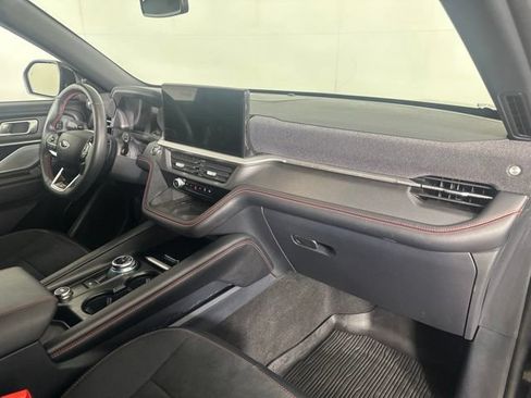 Used 2025 Ford Explorer ST AWD/4WD image 28