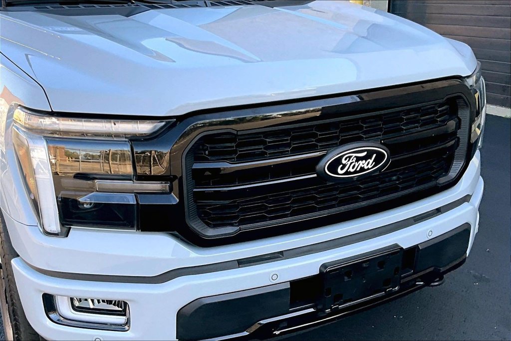 Used 2024 Ford F150 Lariat w/ Equipment Group 502A High AWD/4WD image 30