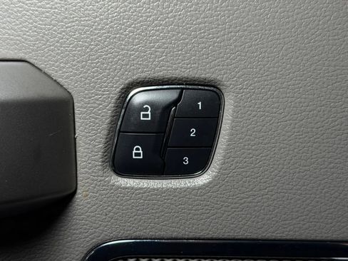 Used 2015 Ford F150 Lariat w/ Equipment Group 502A Luxury RWD image 25